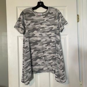 LuLaRoe Melissa Tee